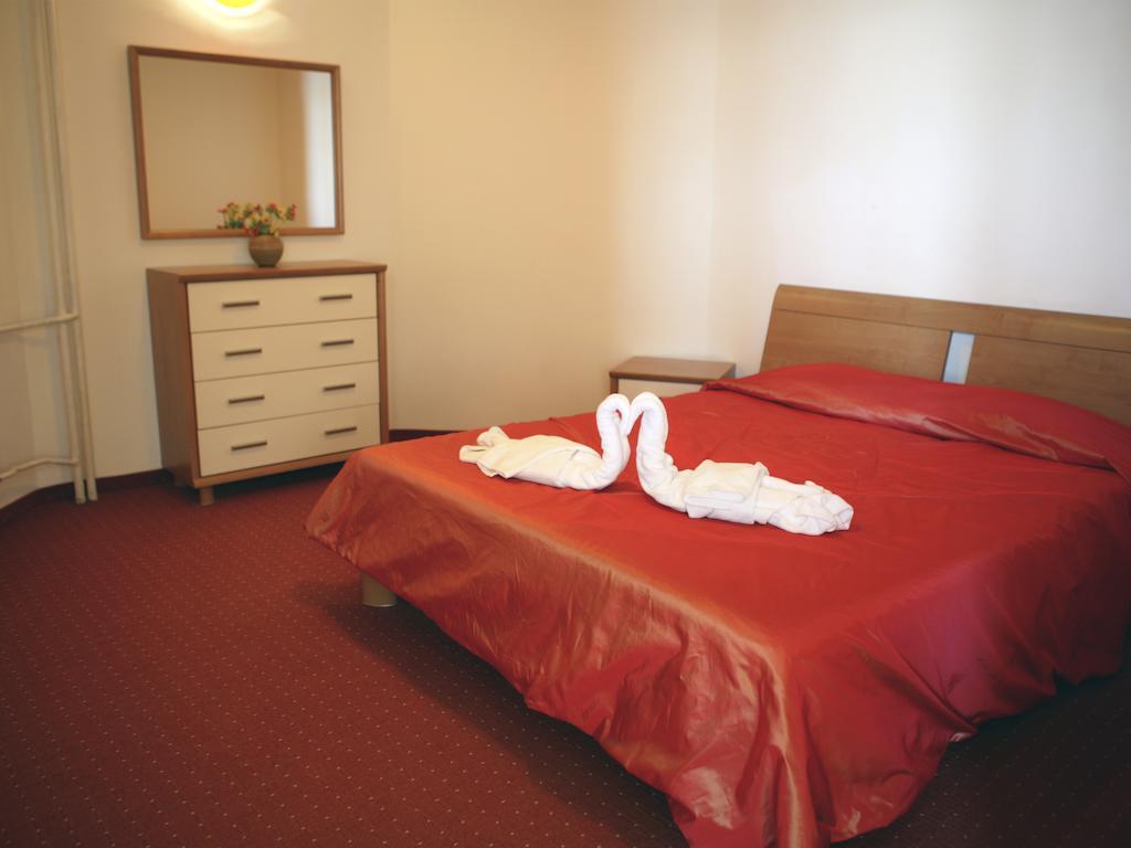 Hotel Bulgaria Dobrich Room photo